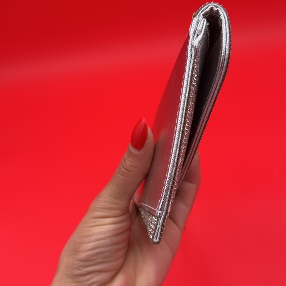 Silver Rhinestone clutch with removable silver chain snap closure - Picture 10 of 15
